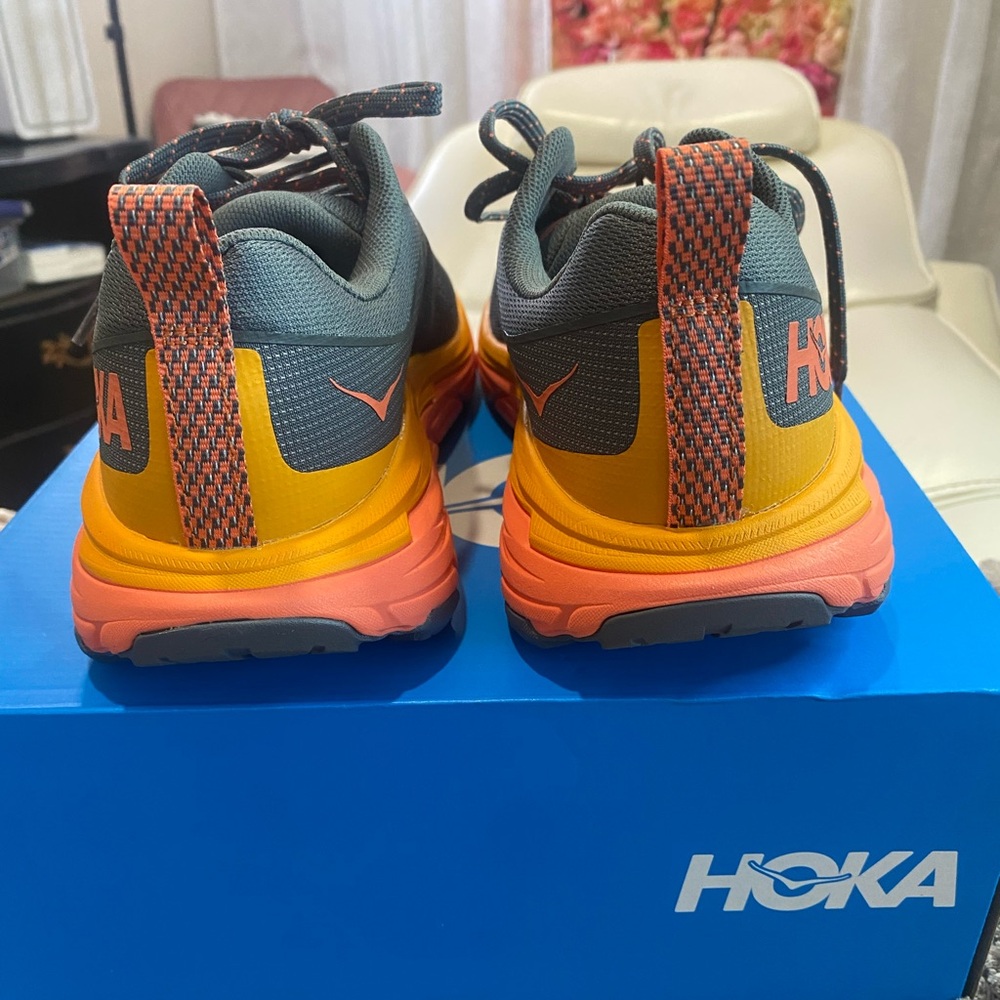 Hoka Challenger sneakers- 7.5 women’s